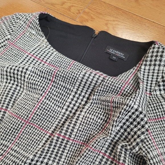 Le Chateau Plaid Dress - Picture 2 of 3